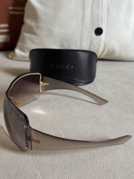 Authentic Gucci Vintage Women\'s 1825/s Sunglasses Brown main image 2